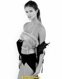 Sexy Model Nina Agdal  
