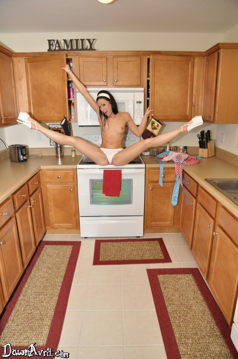 Dawn Avril Kitchen Strip 01