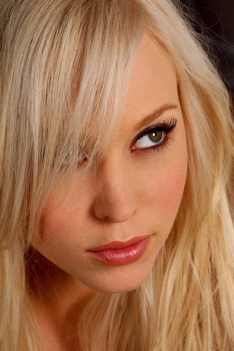  Brea Bennett 16