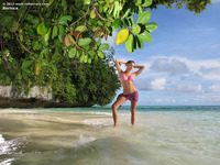 Hot assed babe in Paradise