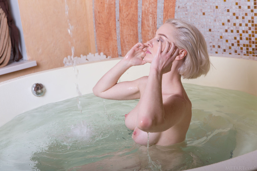 Jacuzzi 16