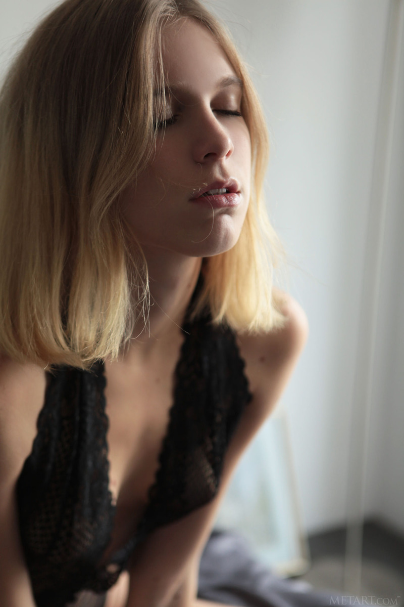 Presenting Nora Pace 03