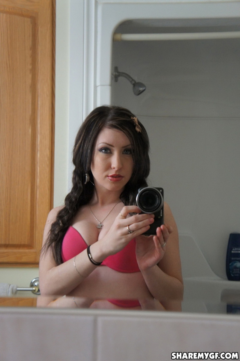 Amateur Babe Kitty Shelfshots 00