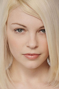 Blonde babe showing body