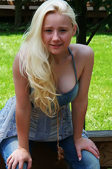 Cutie Blonde Teen Wearing White Hat