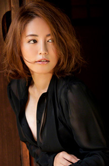 Busty Asian Beauty Sayaka Isoyama 