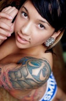 Lolana Is Damn Hot