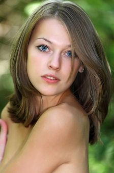Naked beauty teen